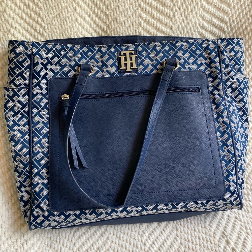 Tommy Hilfiger Blue tote bag with pockets